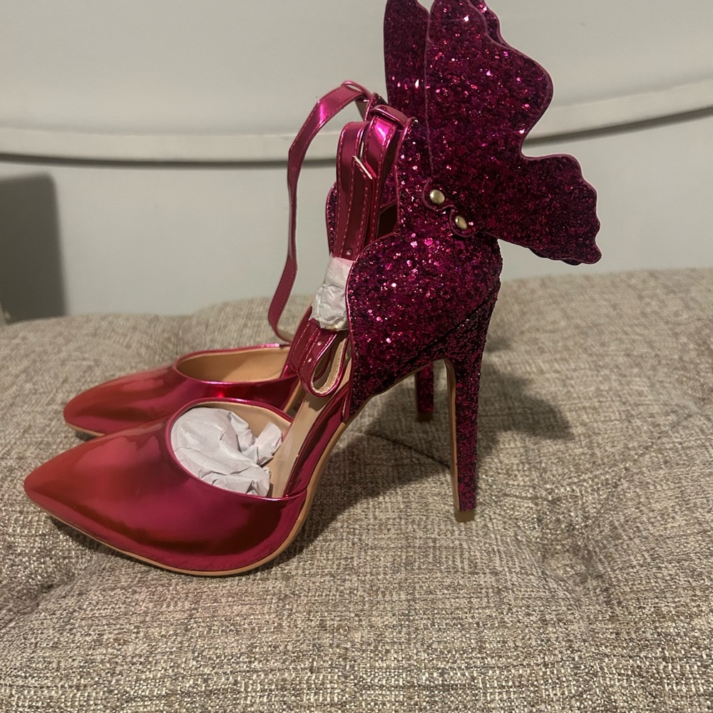 Neon Pink Butterfly Pumps Women’s Size 6